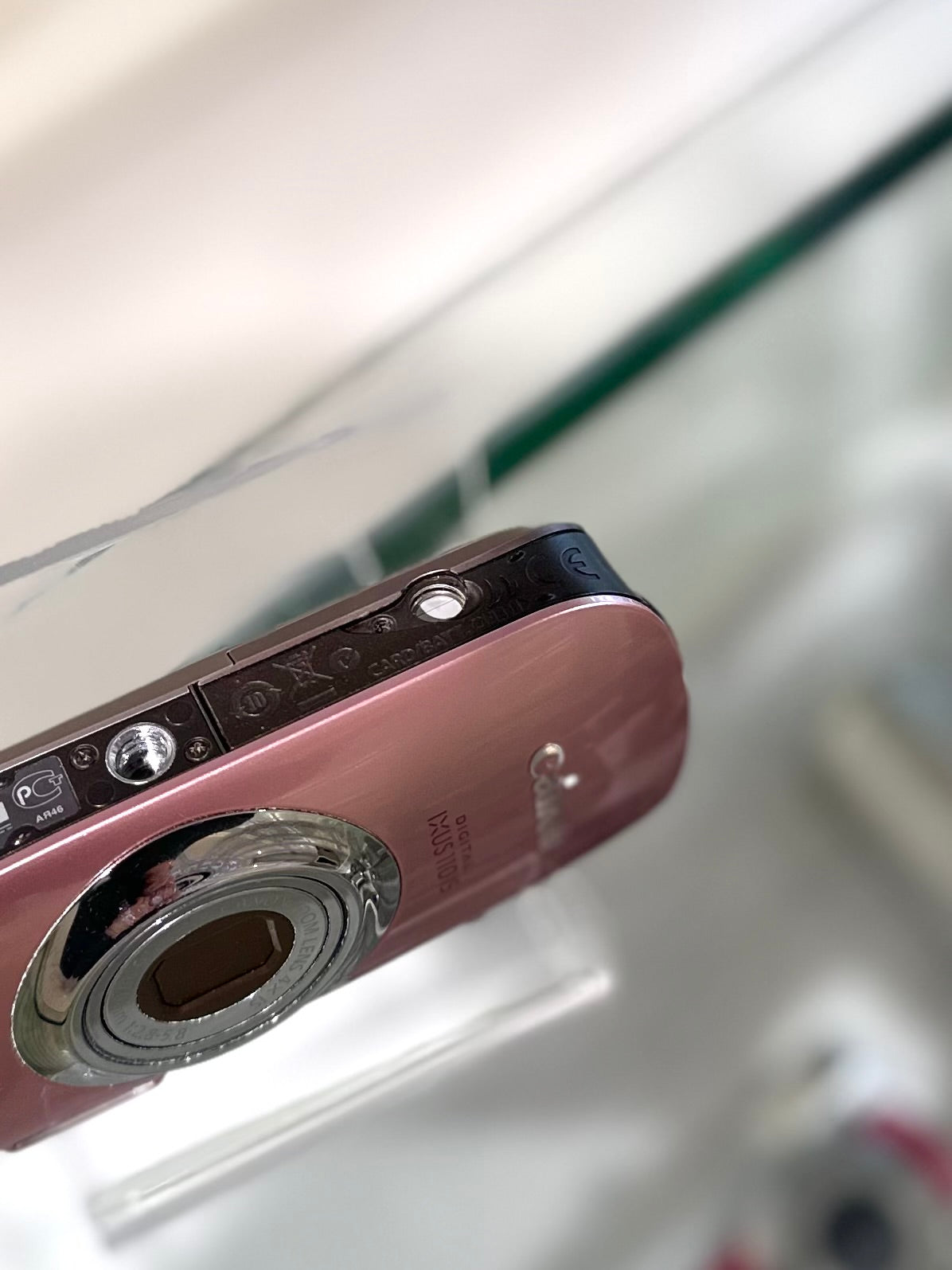 Canon IXUS 110is in pink