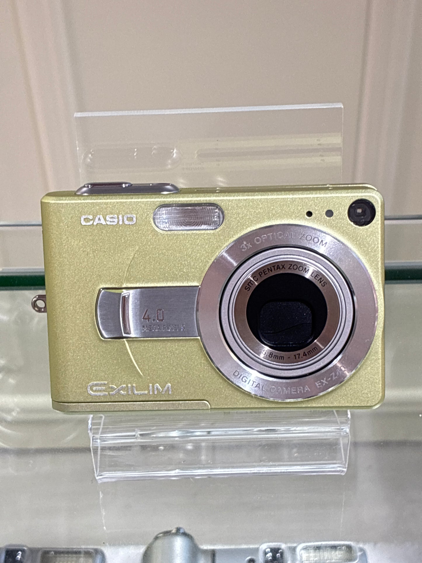 Casio EXILIM EX-X40 rare colour nearly new condition