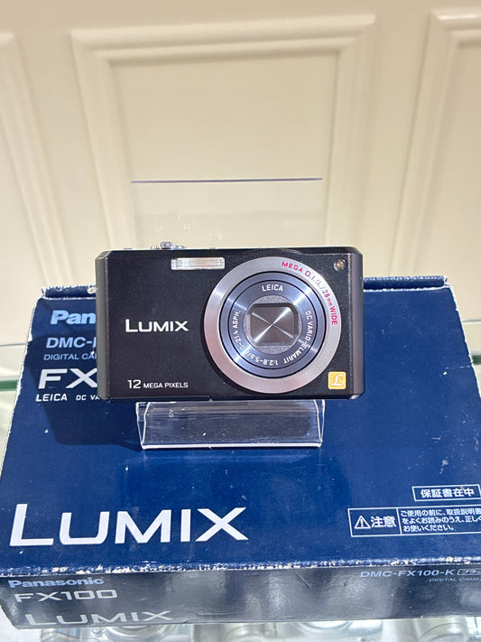 Panasonic Lumix DMC-FX100 (Leica Lens💕) in nearly new condition