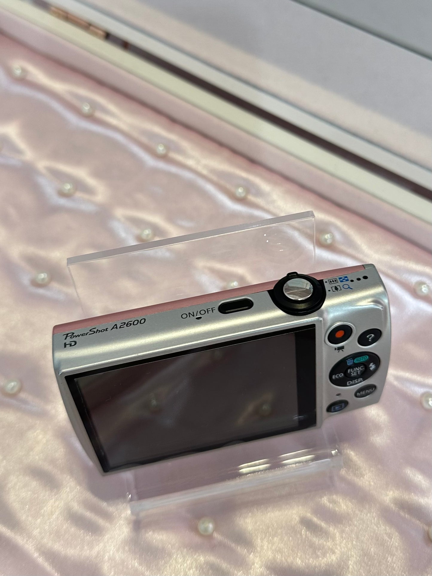 Canon Powershot A2600 in pink