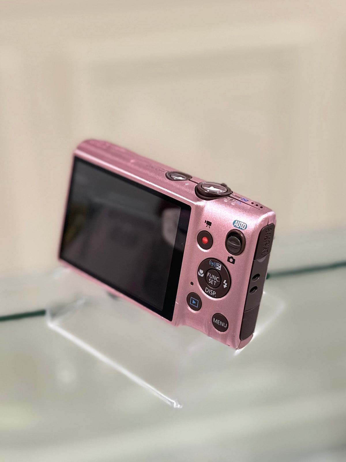 Canon IXY 100F (IXUS 135) in pink