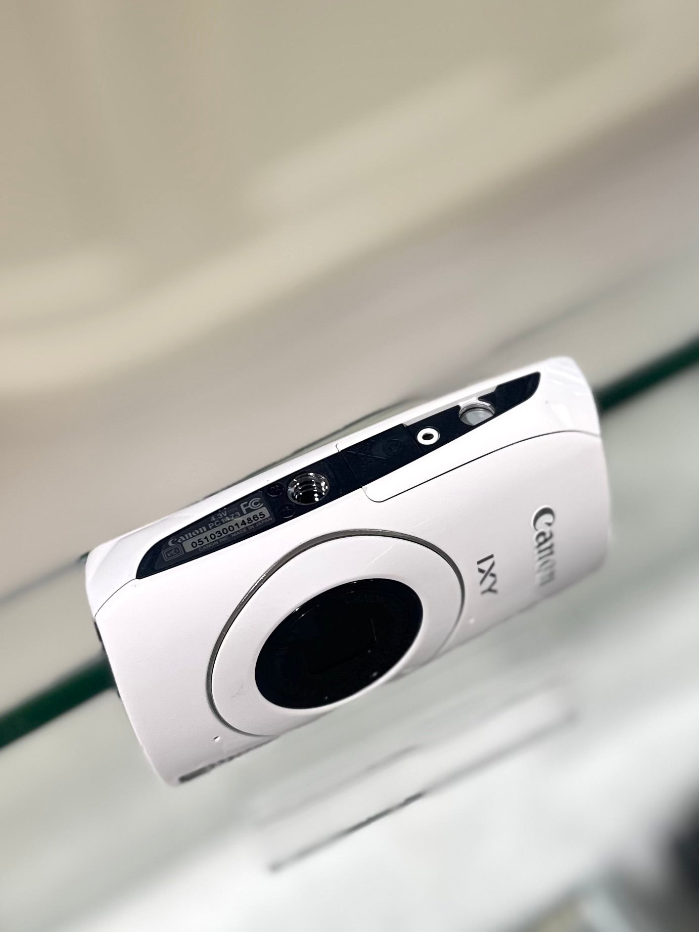 Canon IXY 30s (IXUS 300hs) in white | Excellent Condition