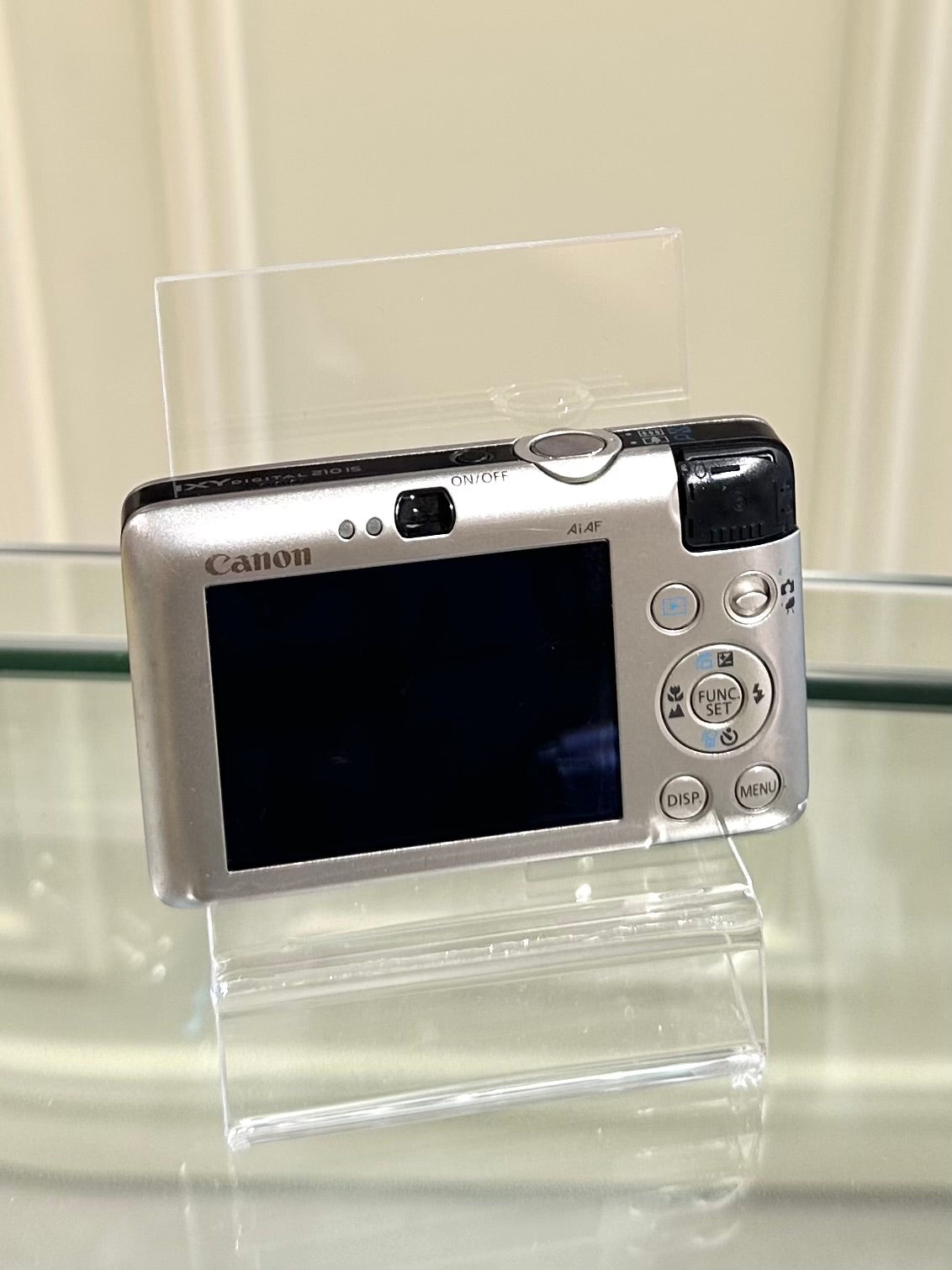Canon IXY 210is (IXUS 100is) in silver