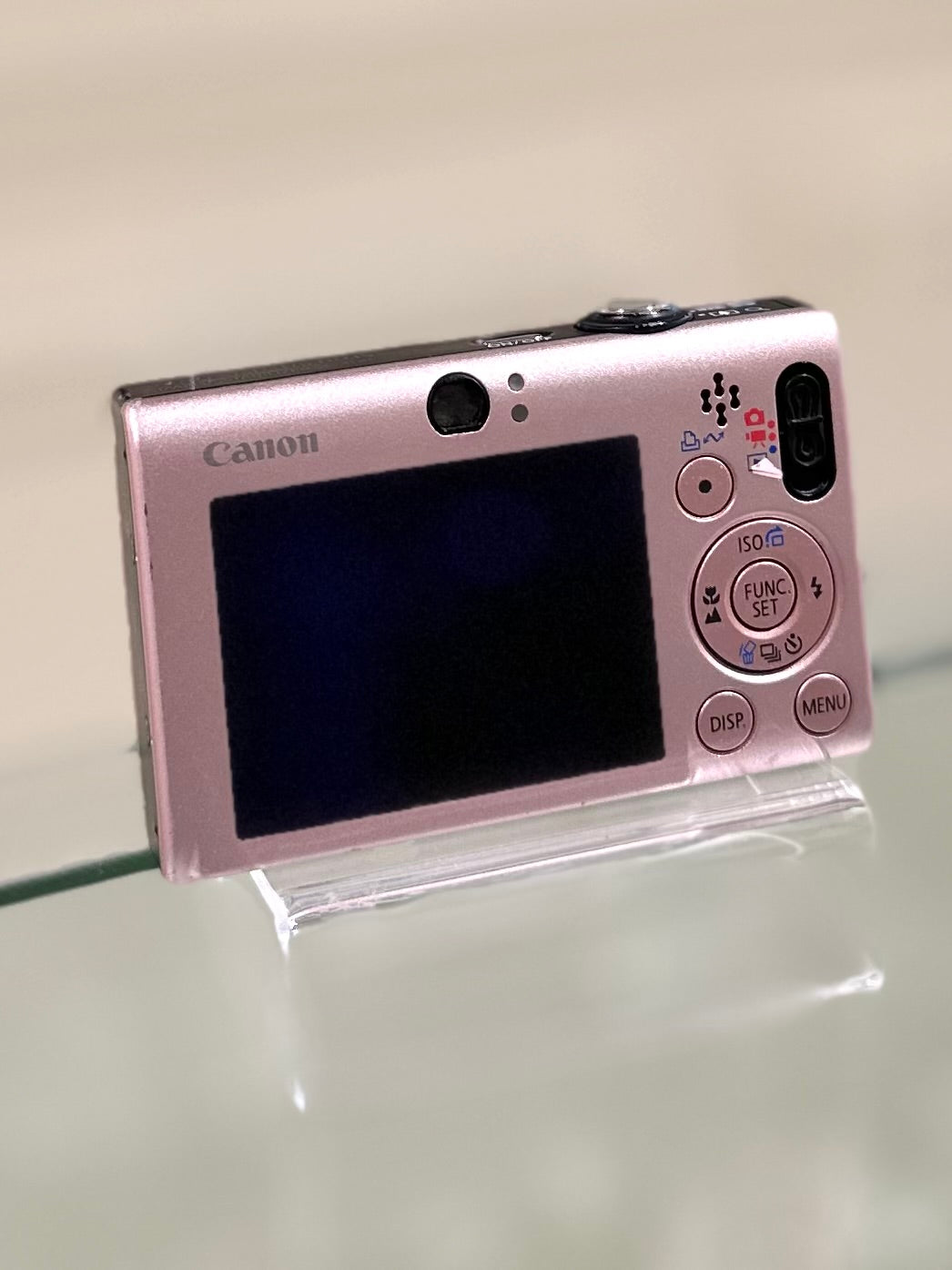 Canon IXUS 80is in pink