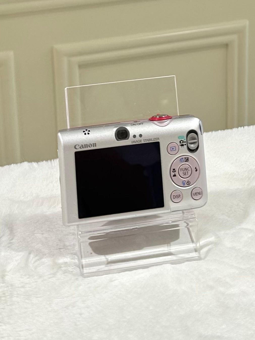 Canon IXUS 95is in pink