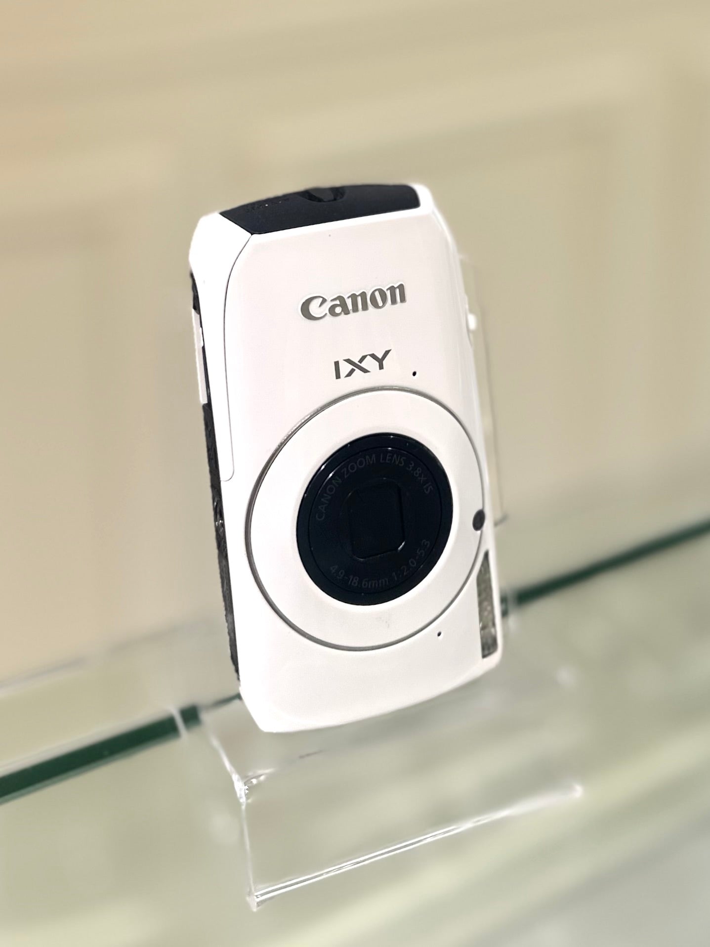 Canon IXY 30s (IXUS 300hs) in white | Excellent Condition