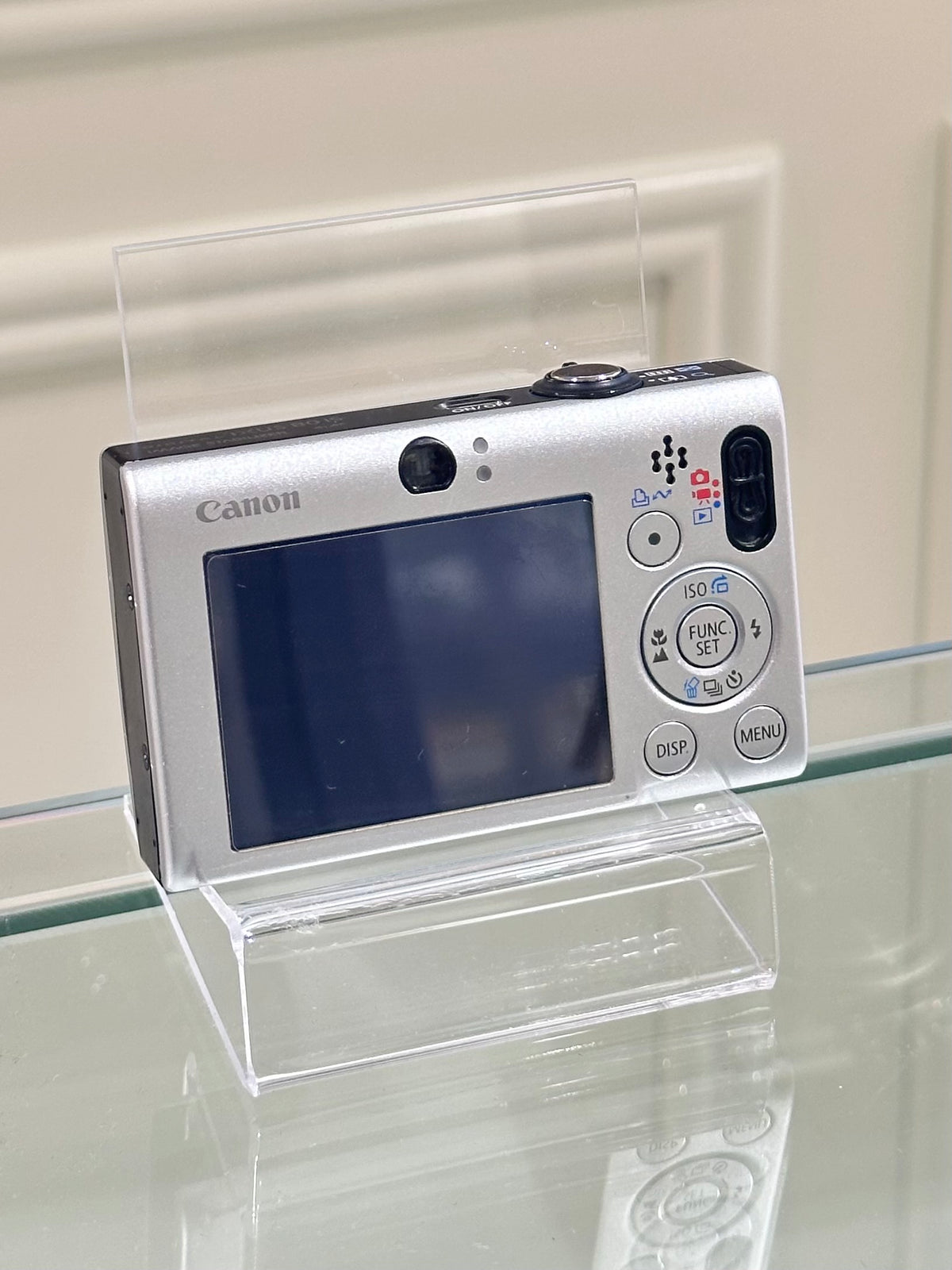 Canon IXUS 80is in silver | Excellent Condition