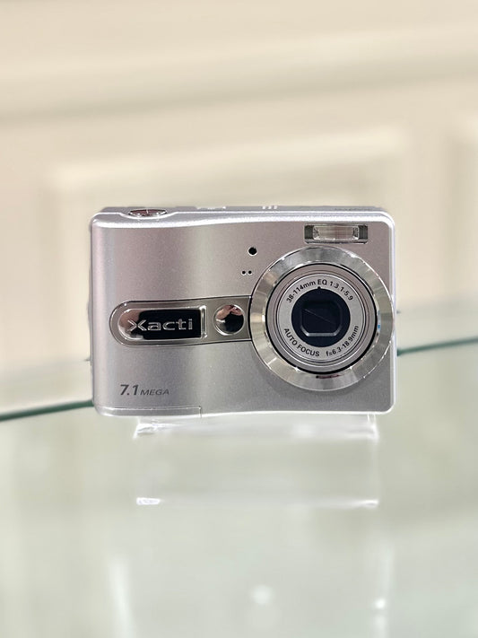 Sanyo Xacti S7