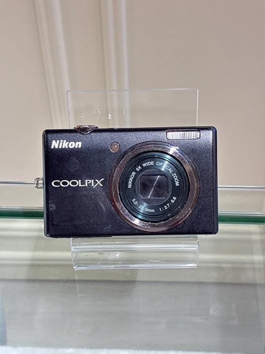 Nikon Coolpix S570
