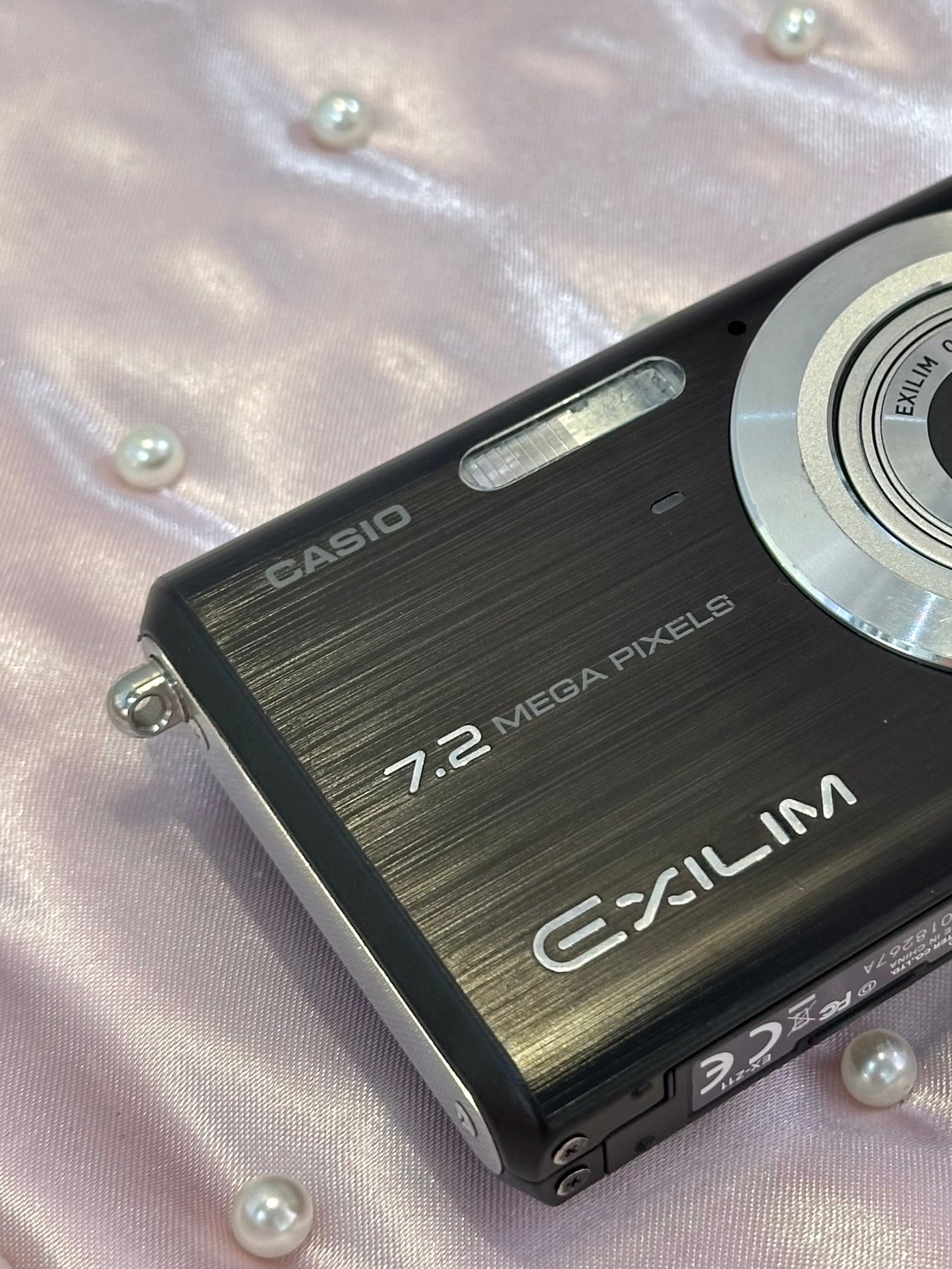 Casio Exilim Z11 in black (excellent condition)