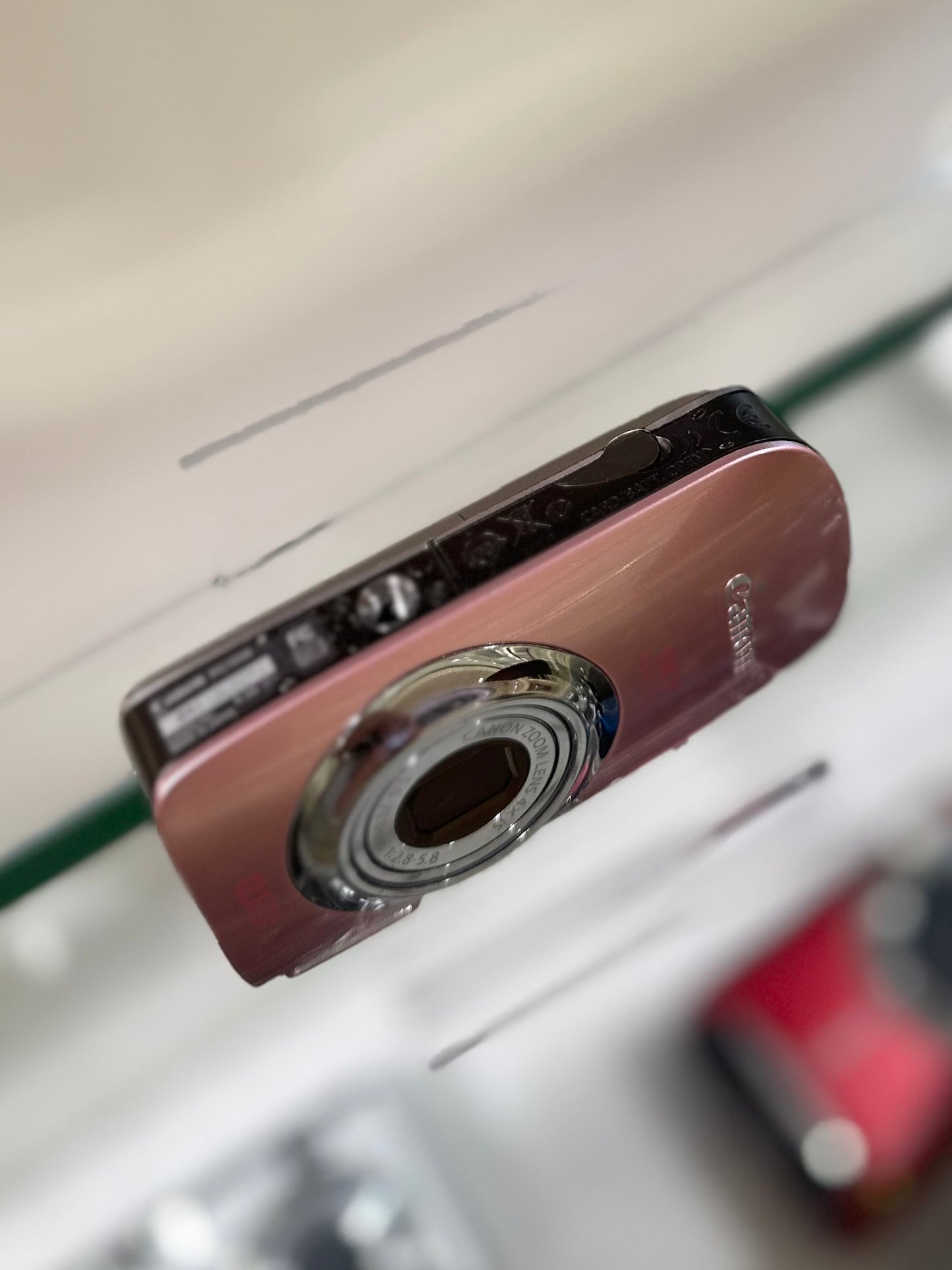 Canon IXY 510is in pink