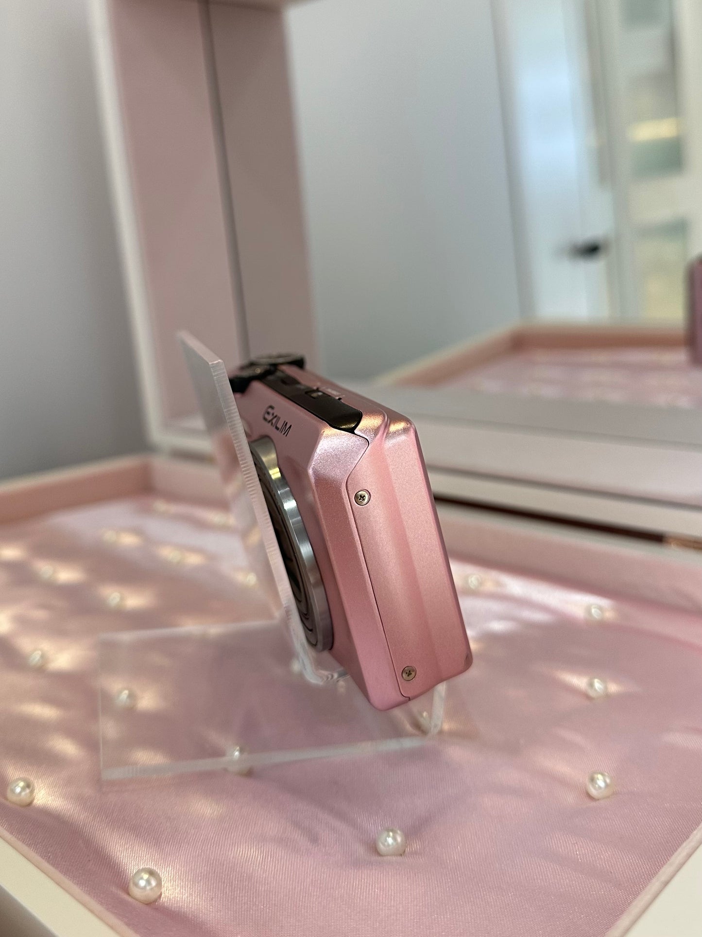 Casio Exilim EX-ZR400 in pink