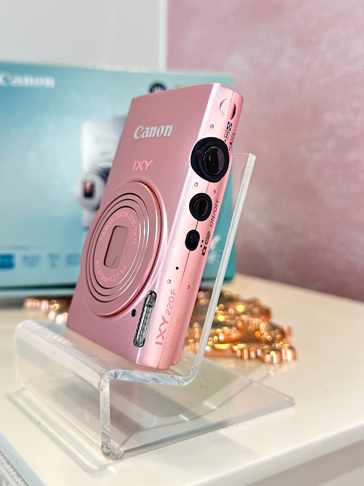Canon IXY 220F (IXUS 125hs) in pink rare full set with box in excellent condition