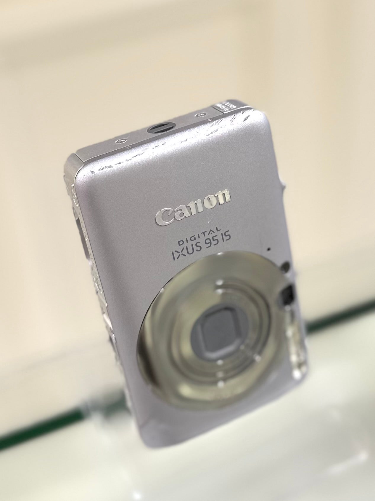 Canon IXUS 95is grey