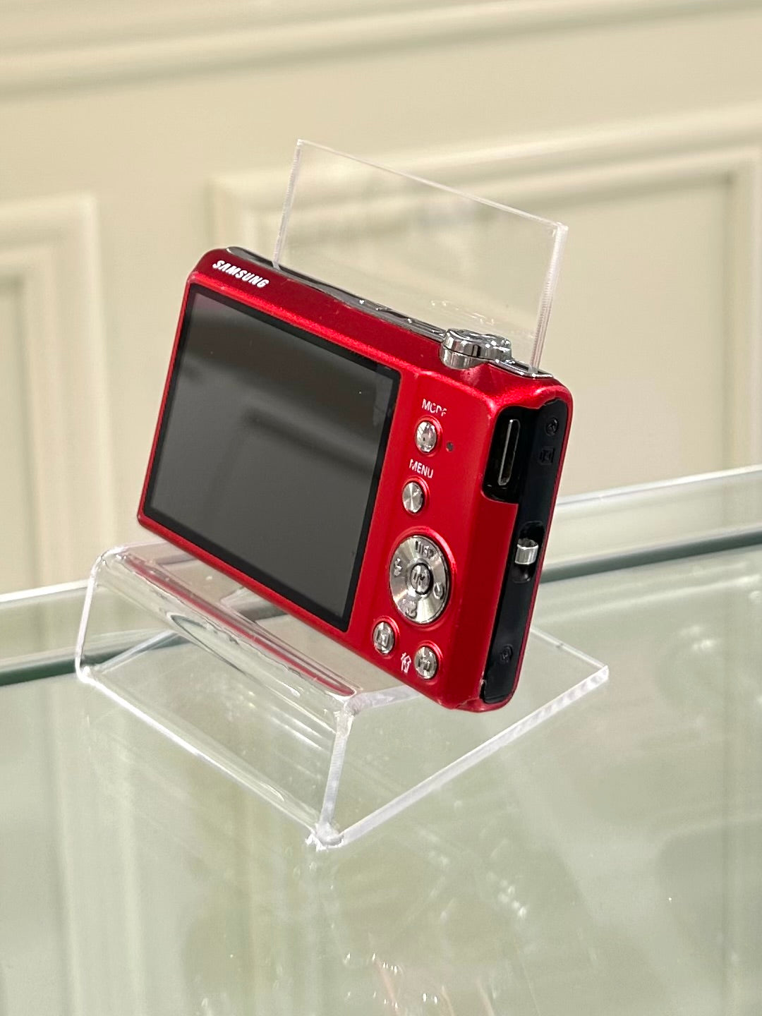 Samsung ST60 in red