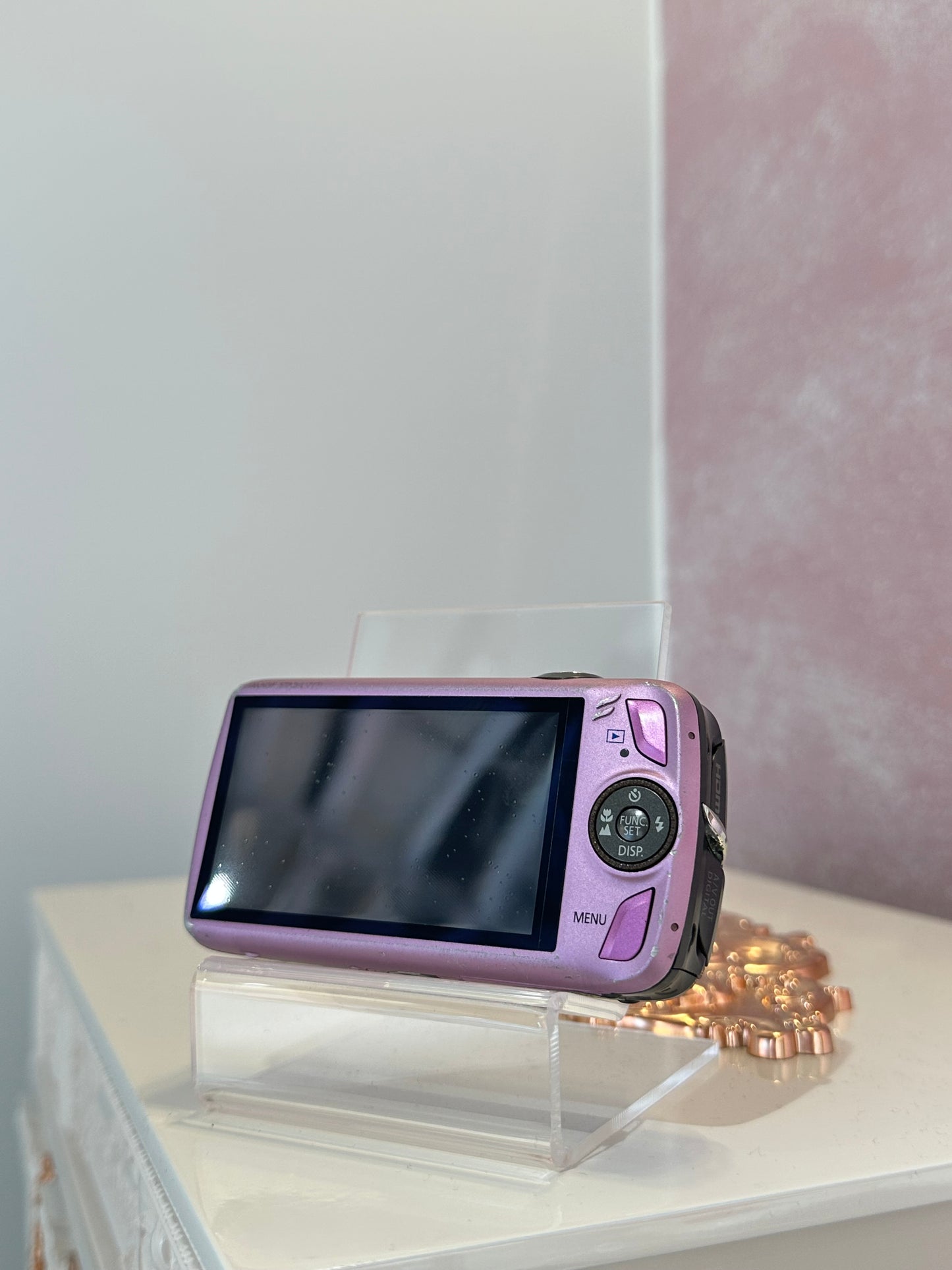 Canon IXY 930is (IXUS 200is) in purple
