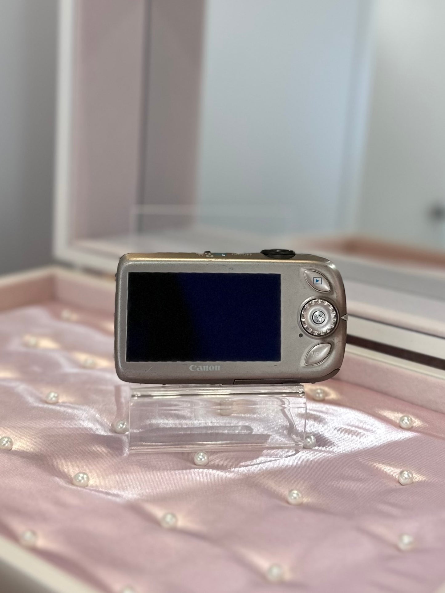 Canon IXUS 110is in pink | Good Condition