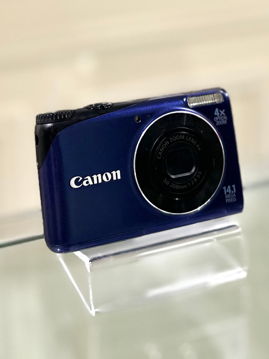Canon Powershot A2200 in sapphire blue