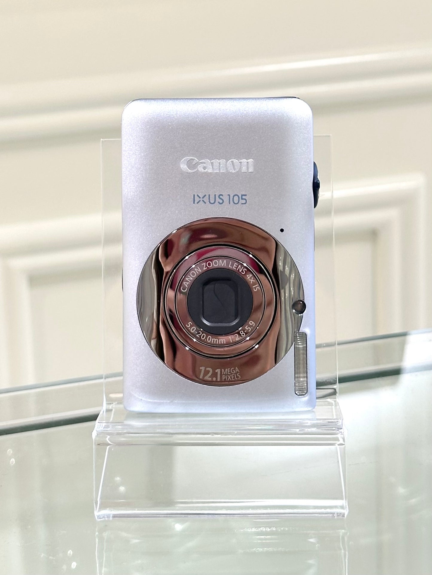 Canon IXUS 105 in silver