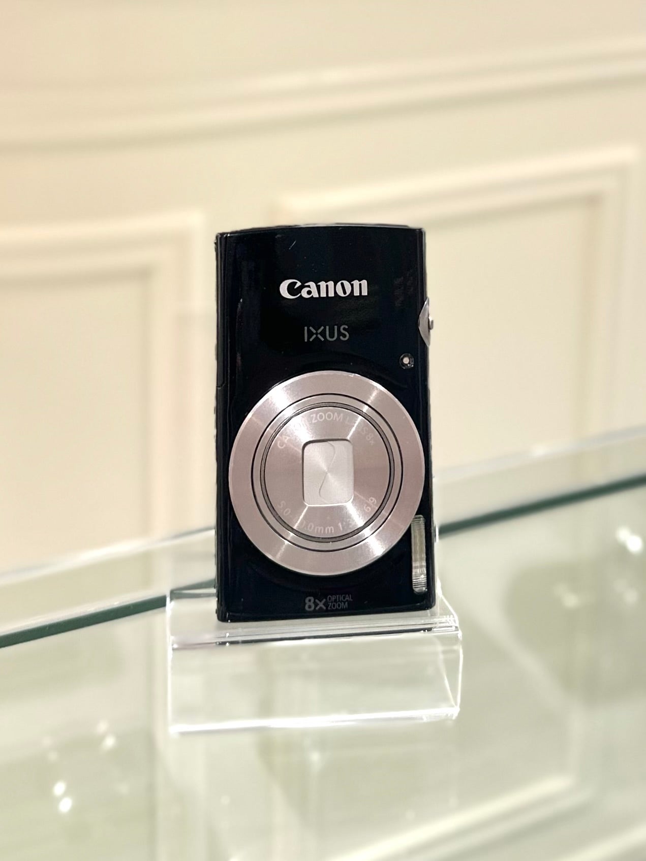 Canon IXUS 185 in black