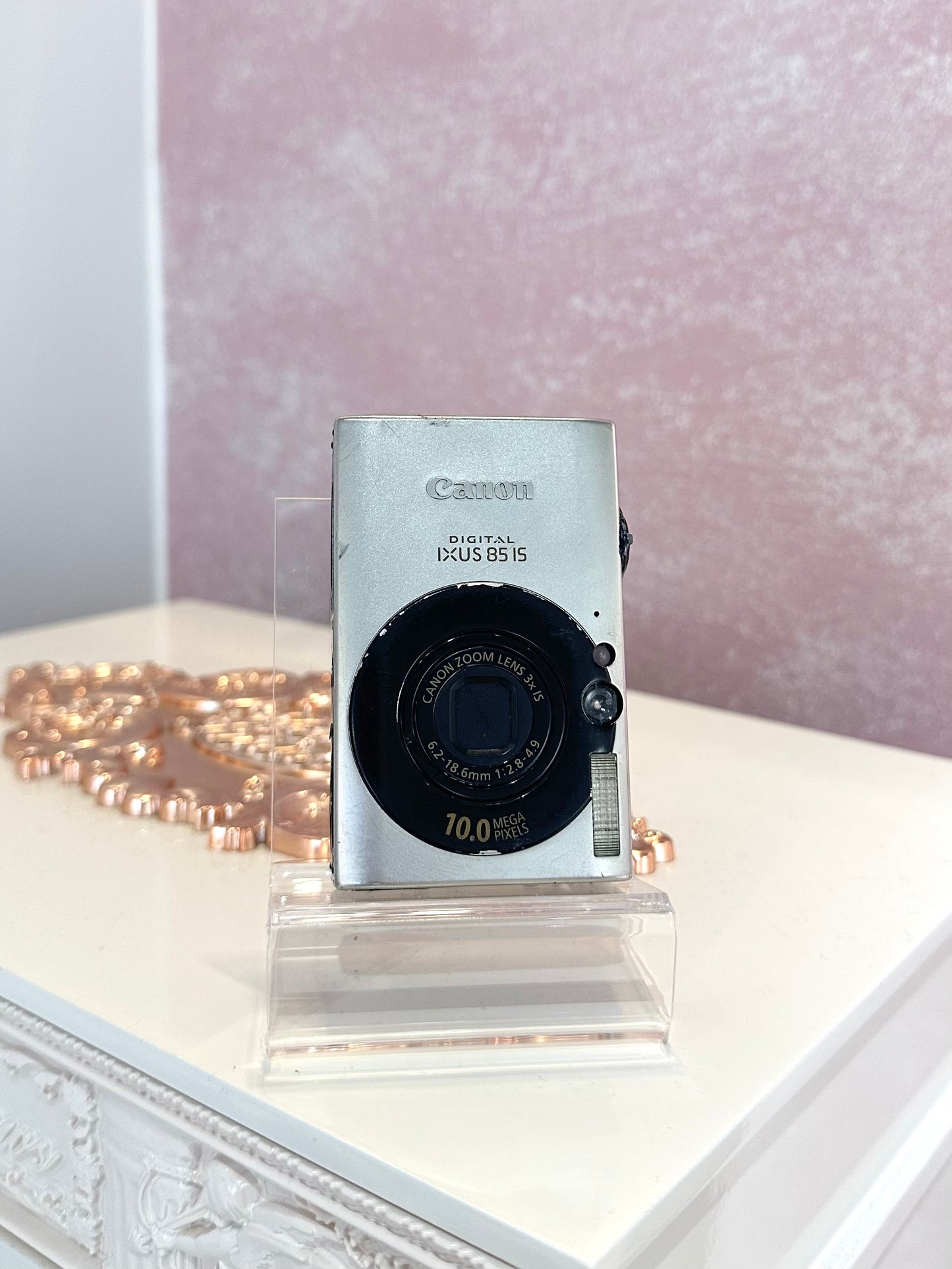 Canon IXUS 85is in silver