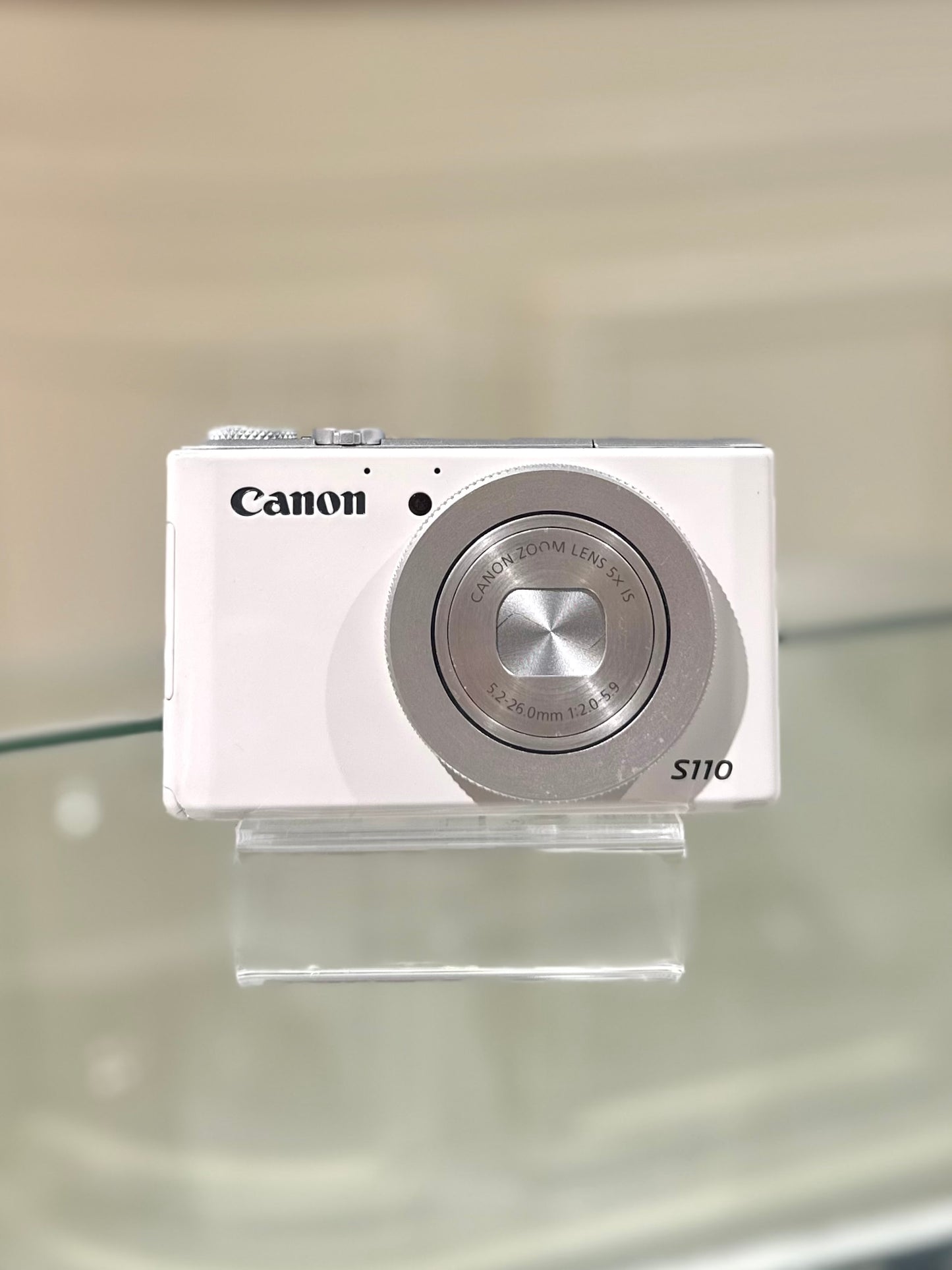 Canon Powershot S110 in white