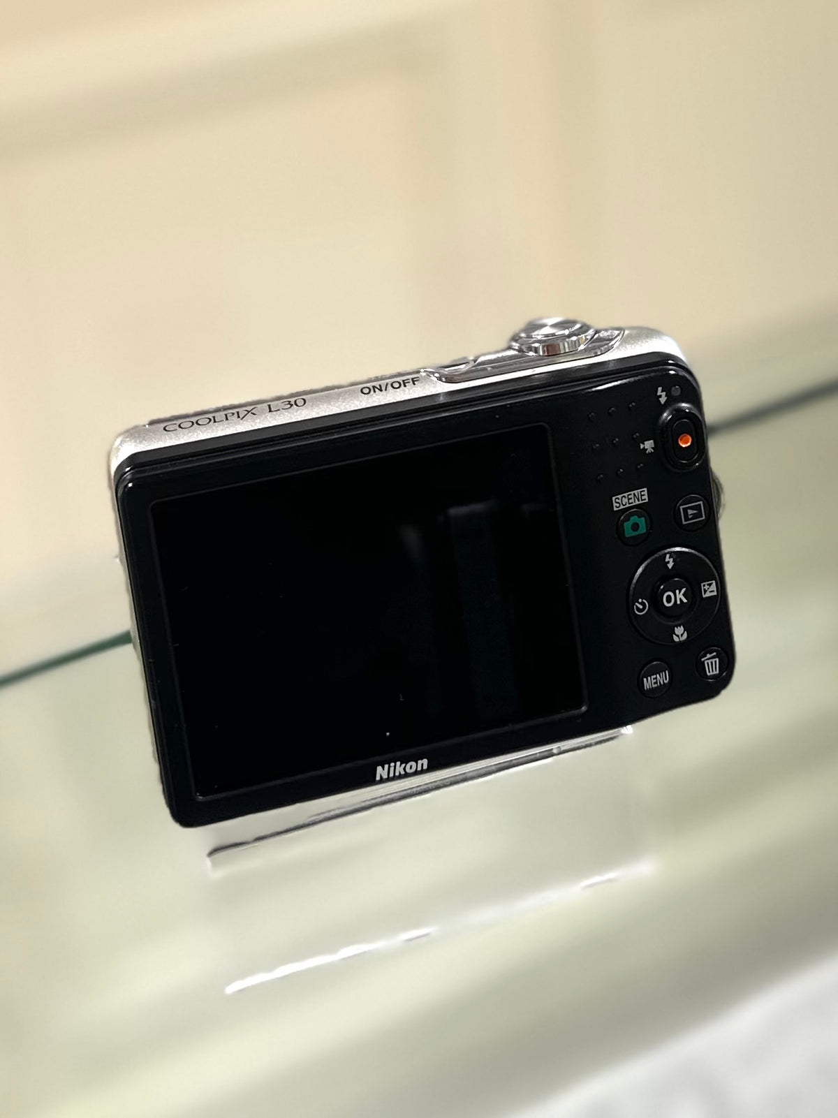 Nikon Coolpix L30