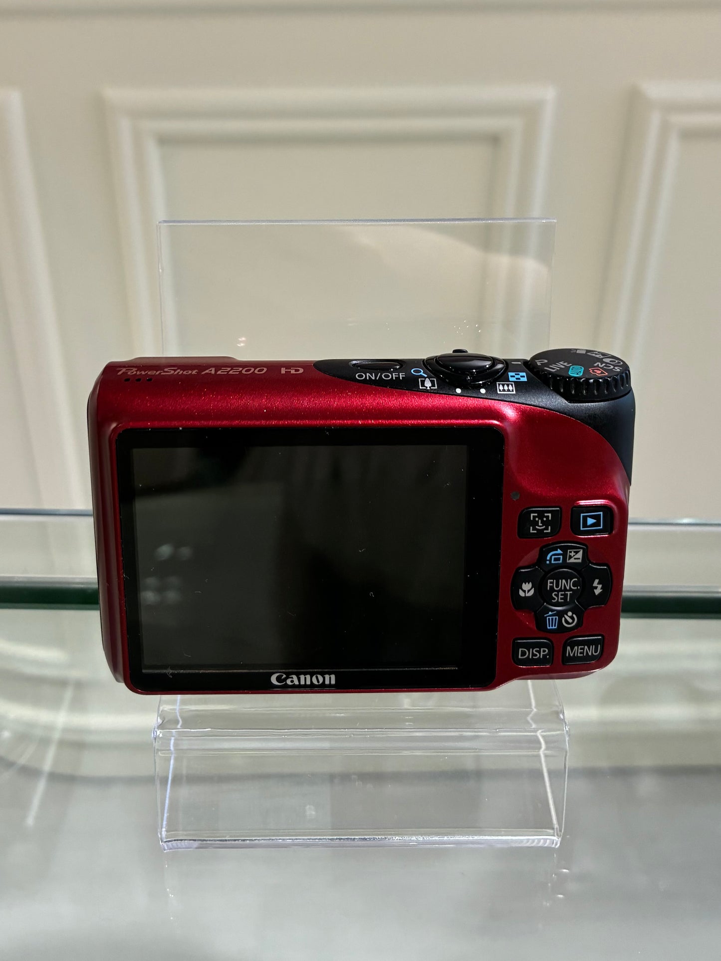 Canon Powershot A2200 in red