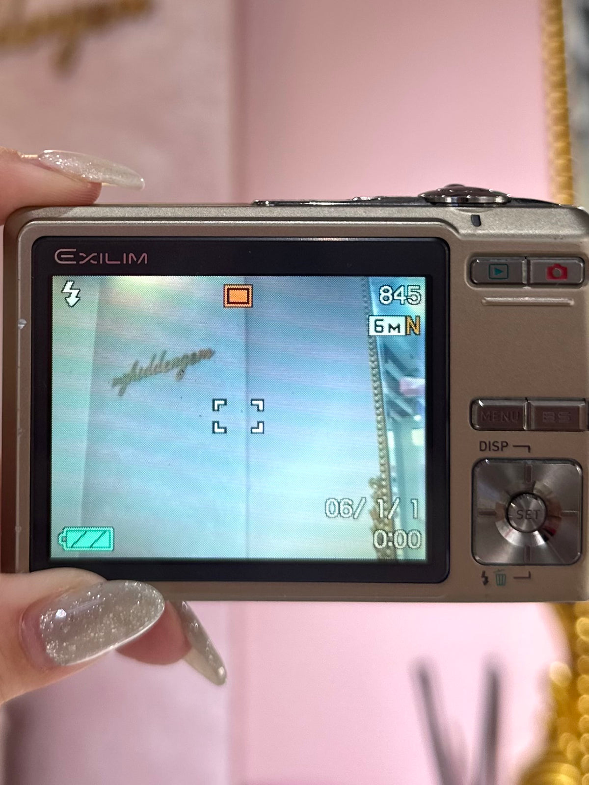 Casio Exilim Z600