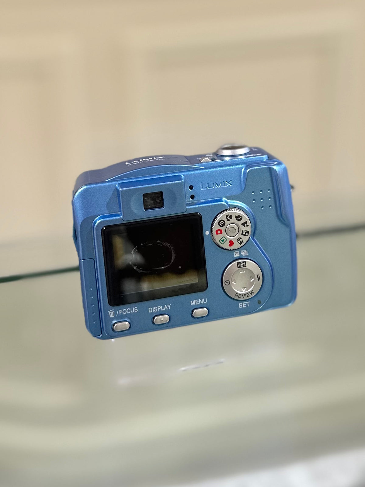 Panasonic LUMIX DMC LC70 in blue