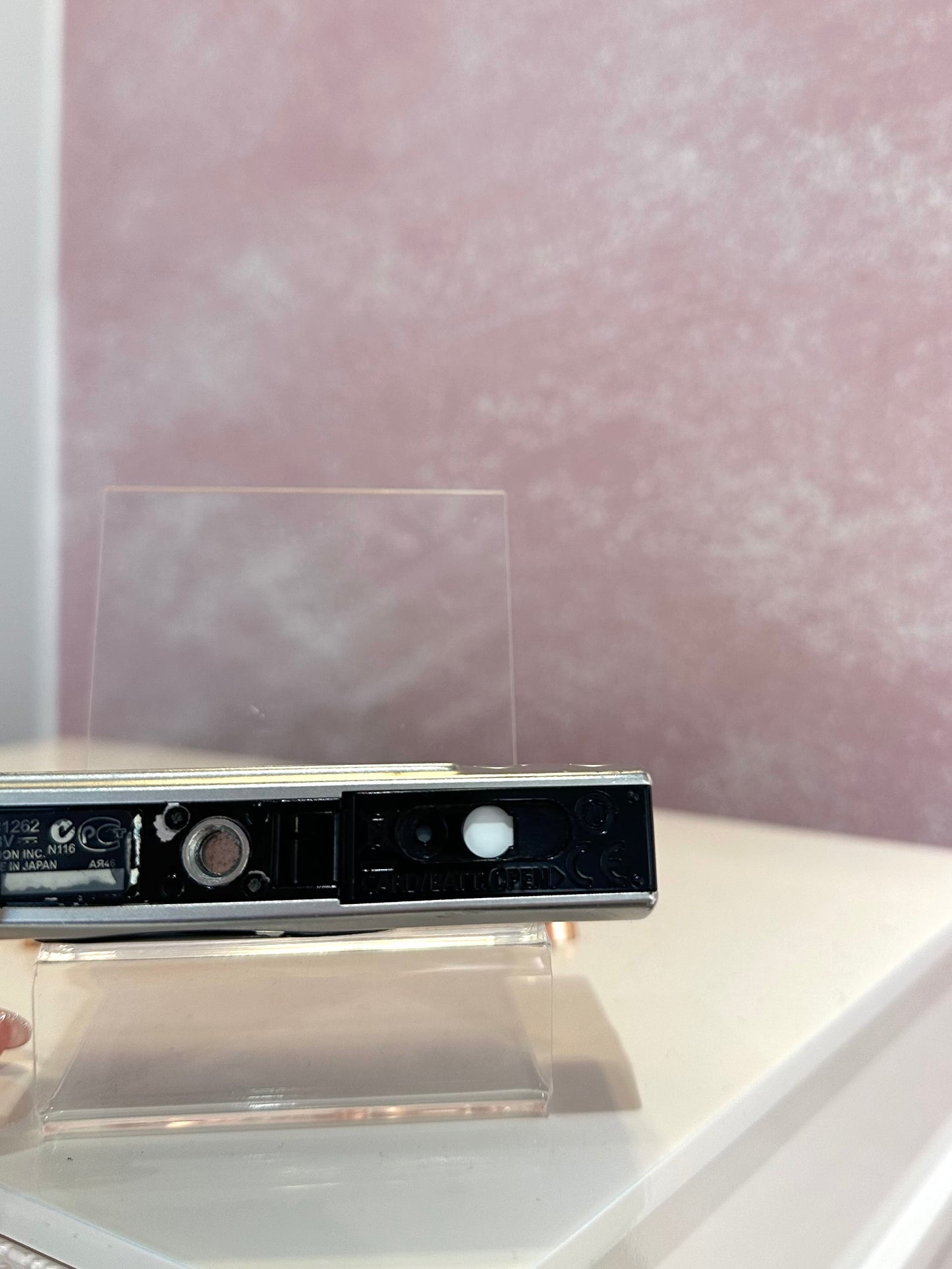 Canon IXUS 85is in silver