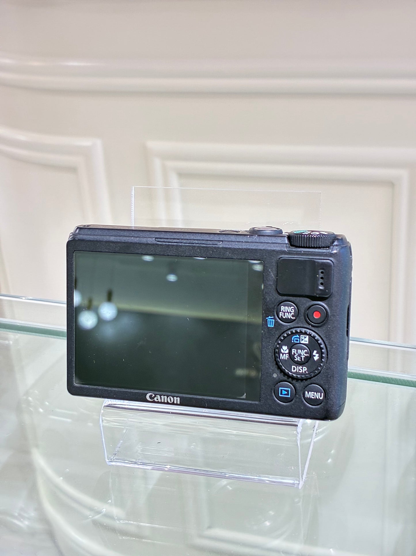 Canon Powershot S100 in black
