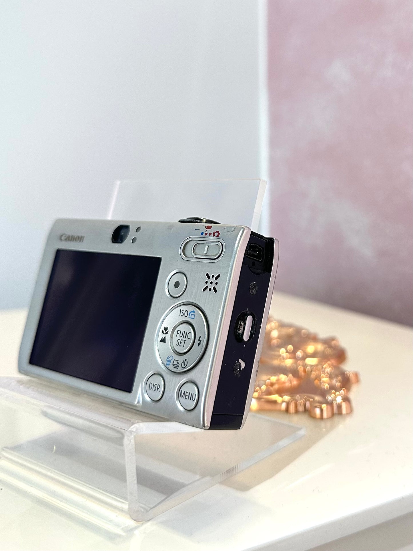 Canon IXUS 85is in silver