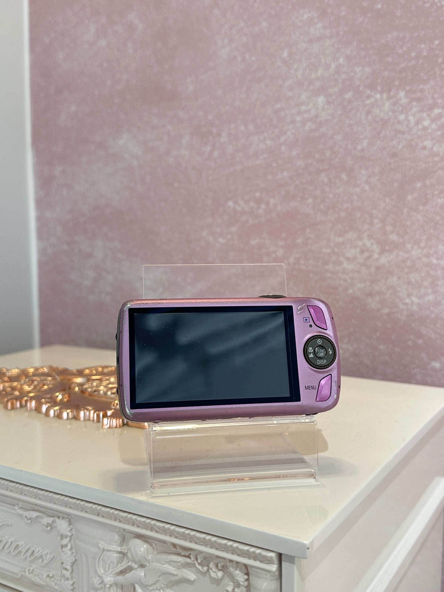 Canon IXY 930is (IXUS 200is) in purple