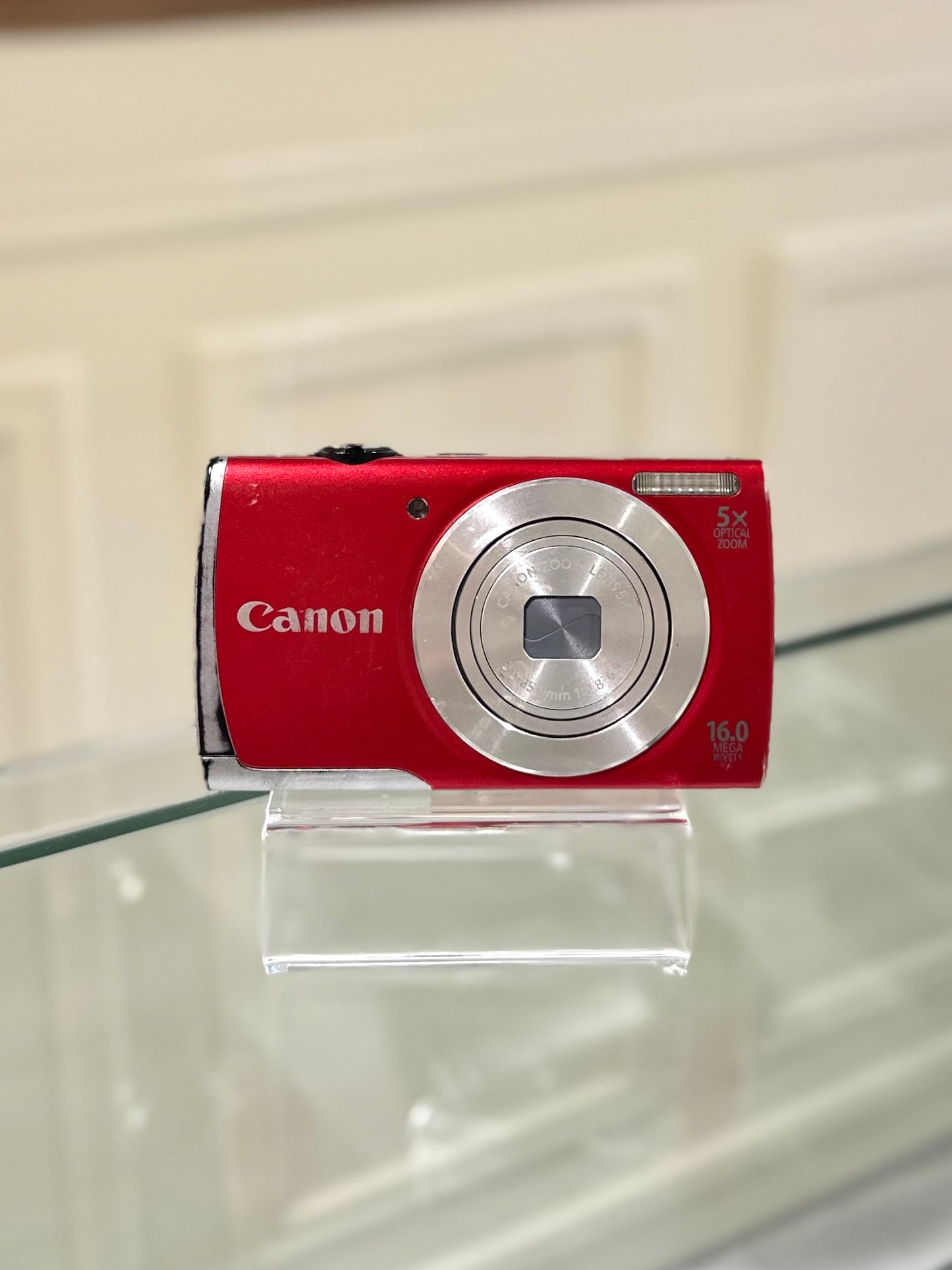 Canon Powershot A2500 in red