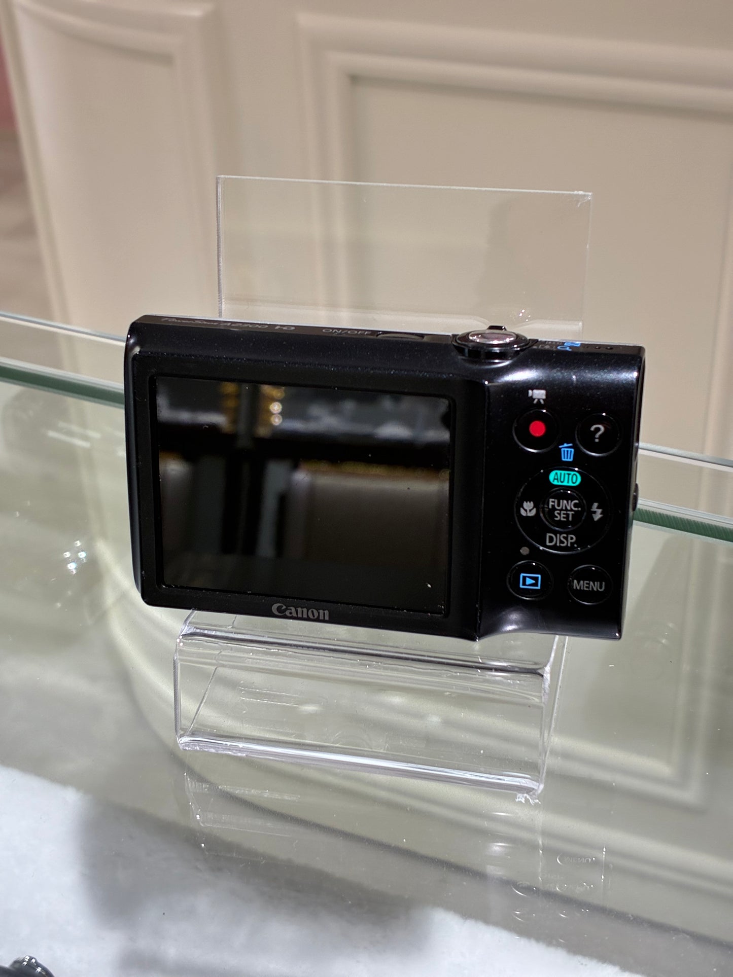 Canon Powershot A2300 in silver