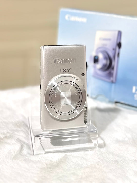 Canon IXY 90F in silver | Nearly New | Rare full set with box