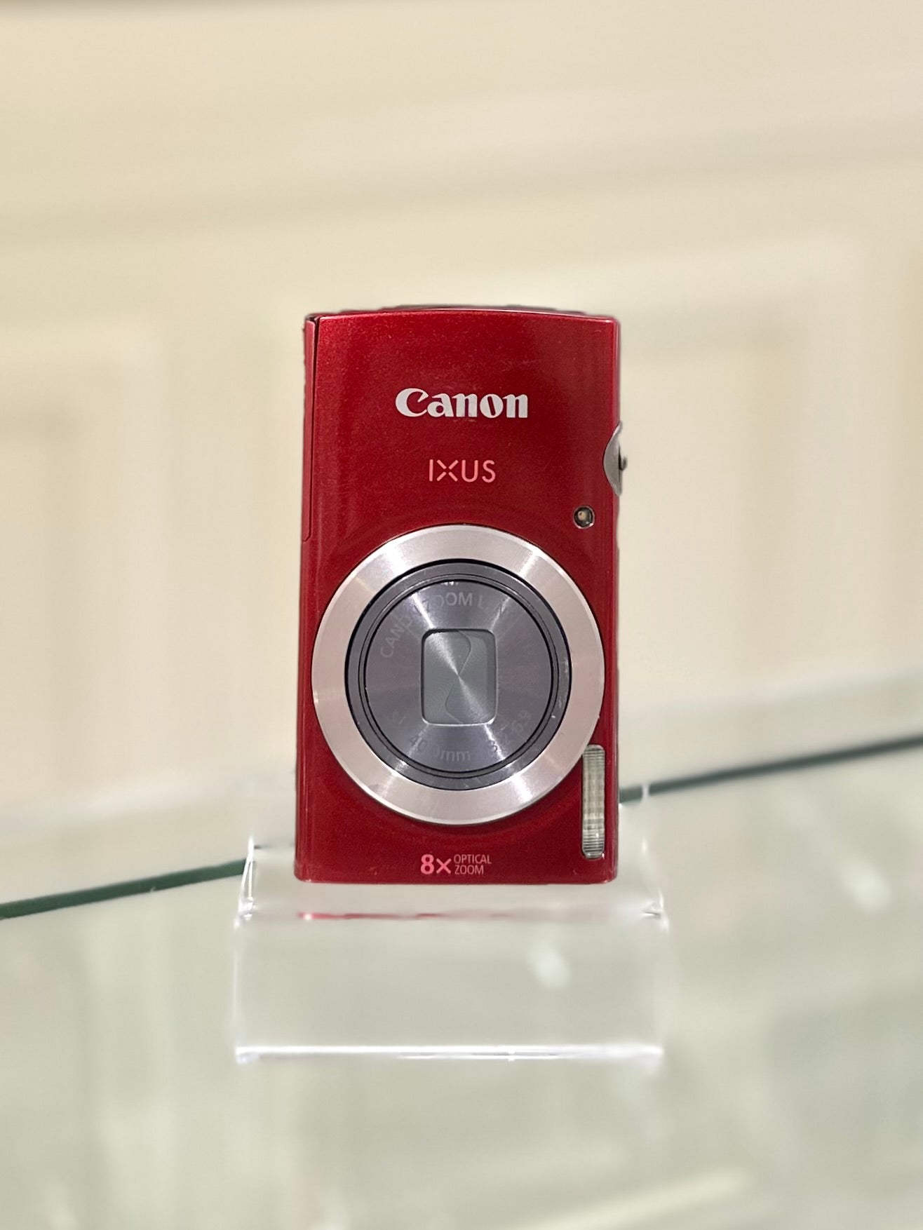 Canon IXUS 185 in red