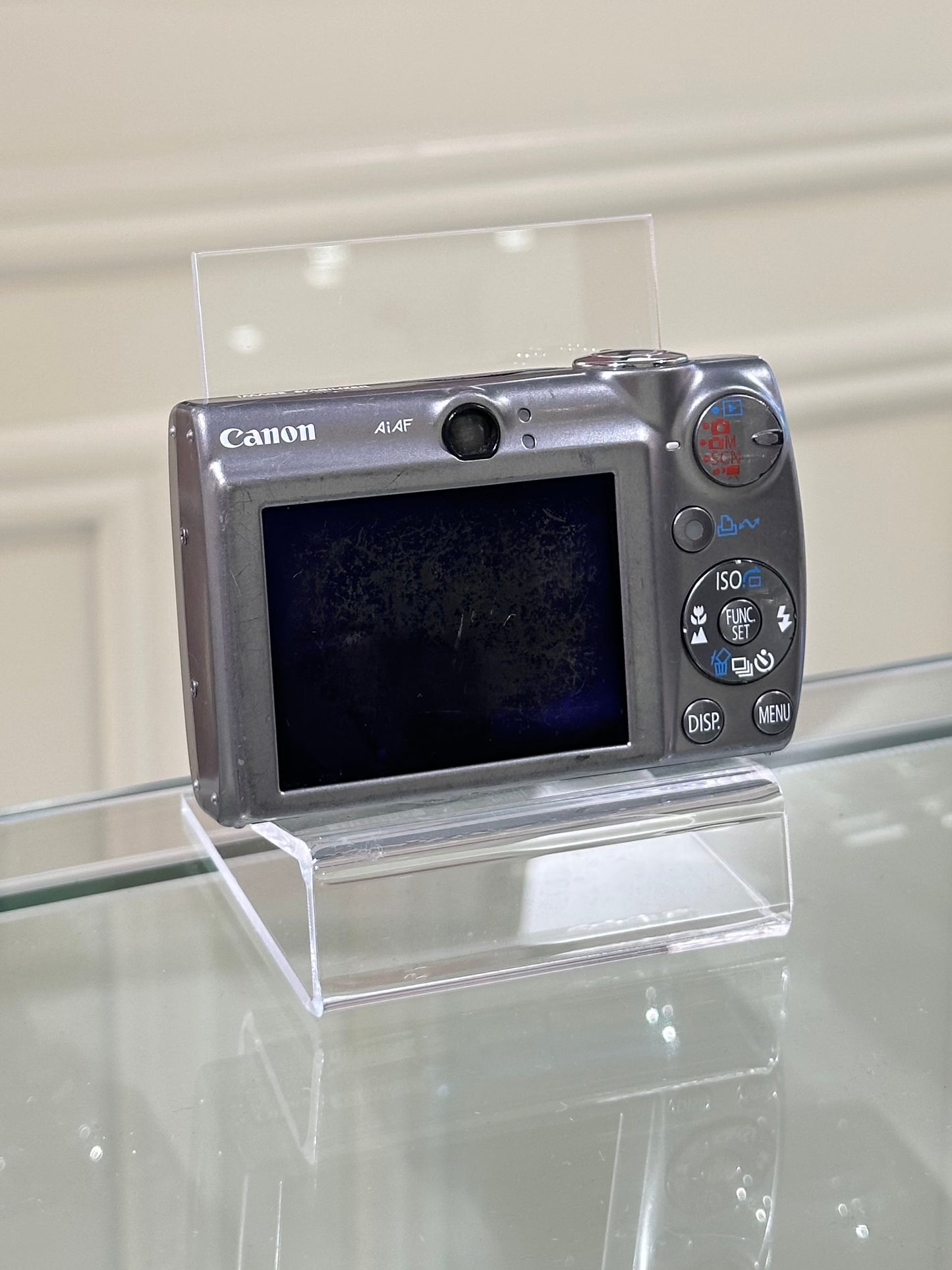Canon IXY 900is