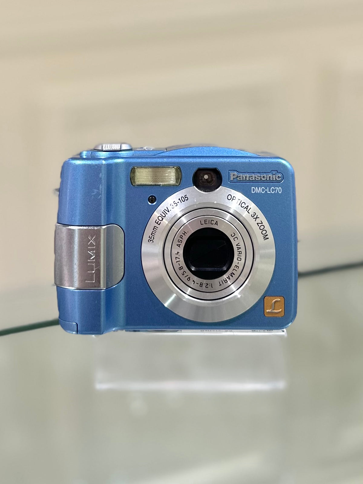 Panasonic LUMIX DMC LC70 in blue