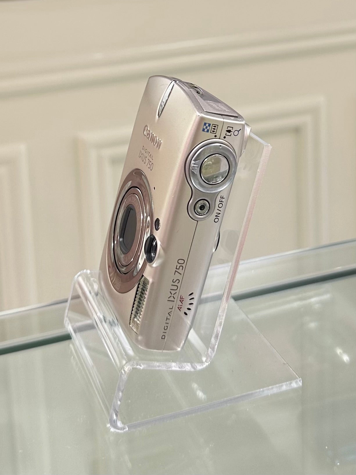 Canon IXUS 750is