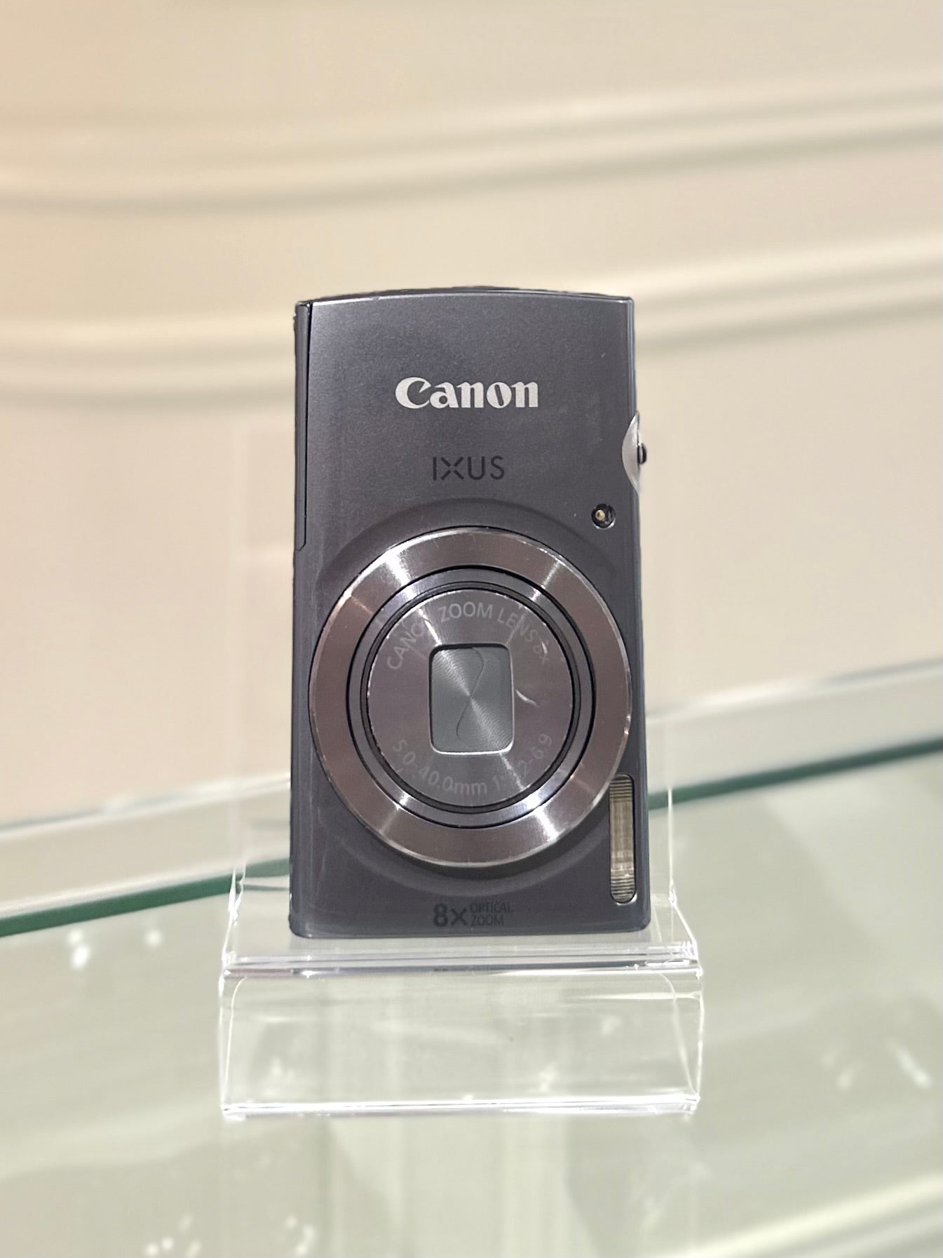 Canon IXUS 160 in space grey