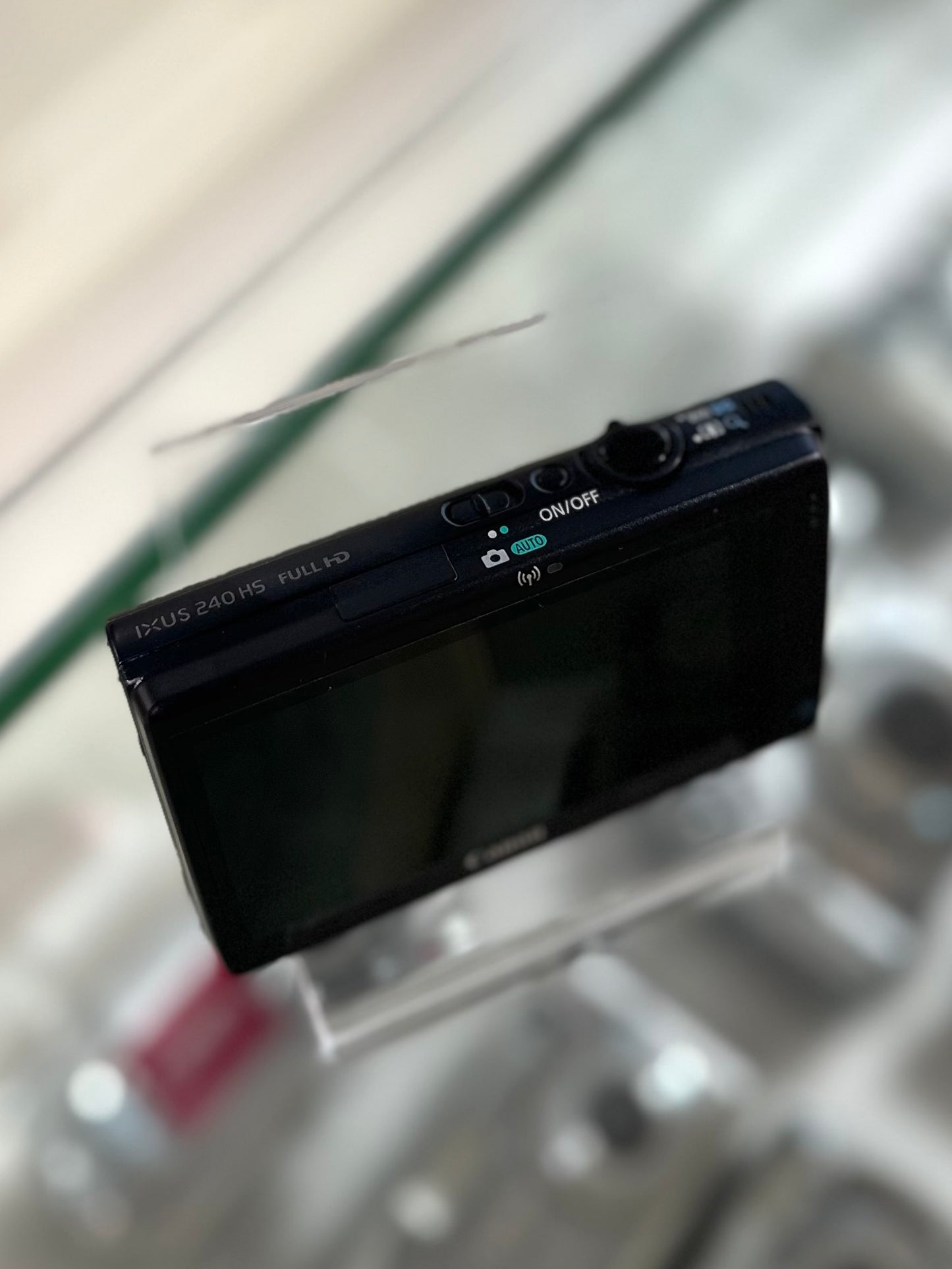 Canon IXUS 240hs in black | Excellent Condition