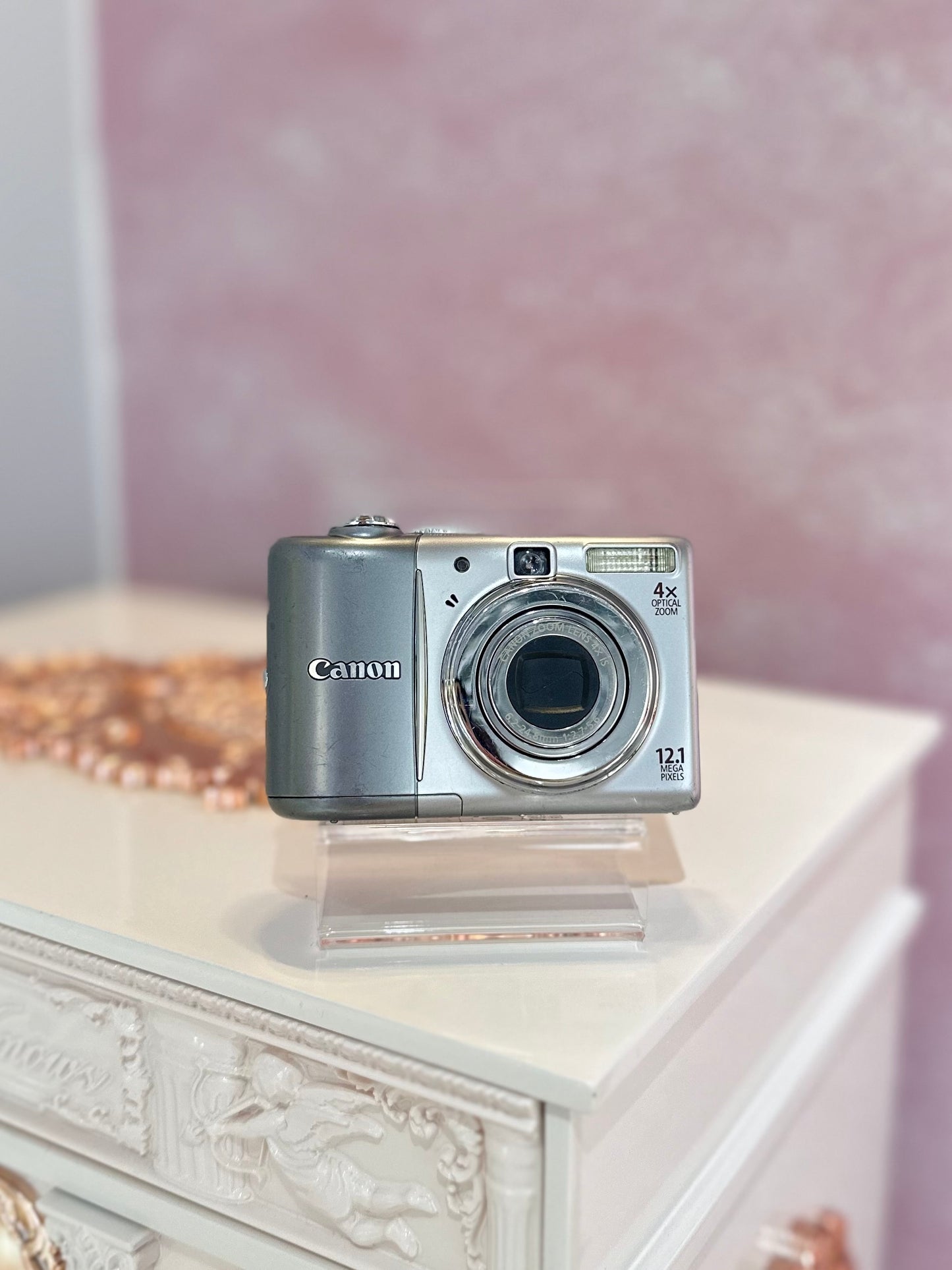 Canon Powershot A1100is in silver