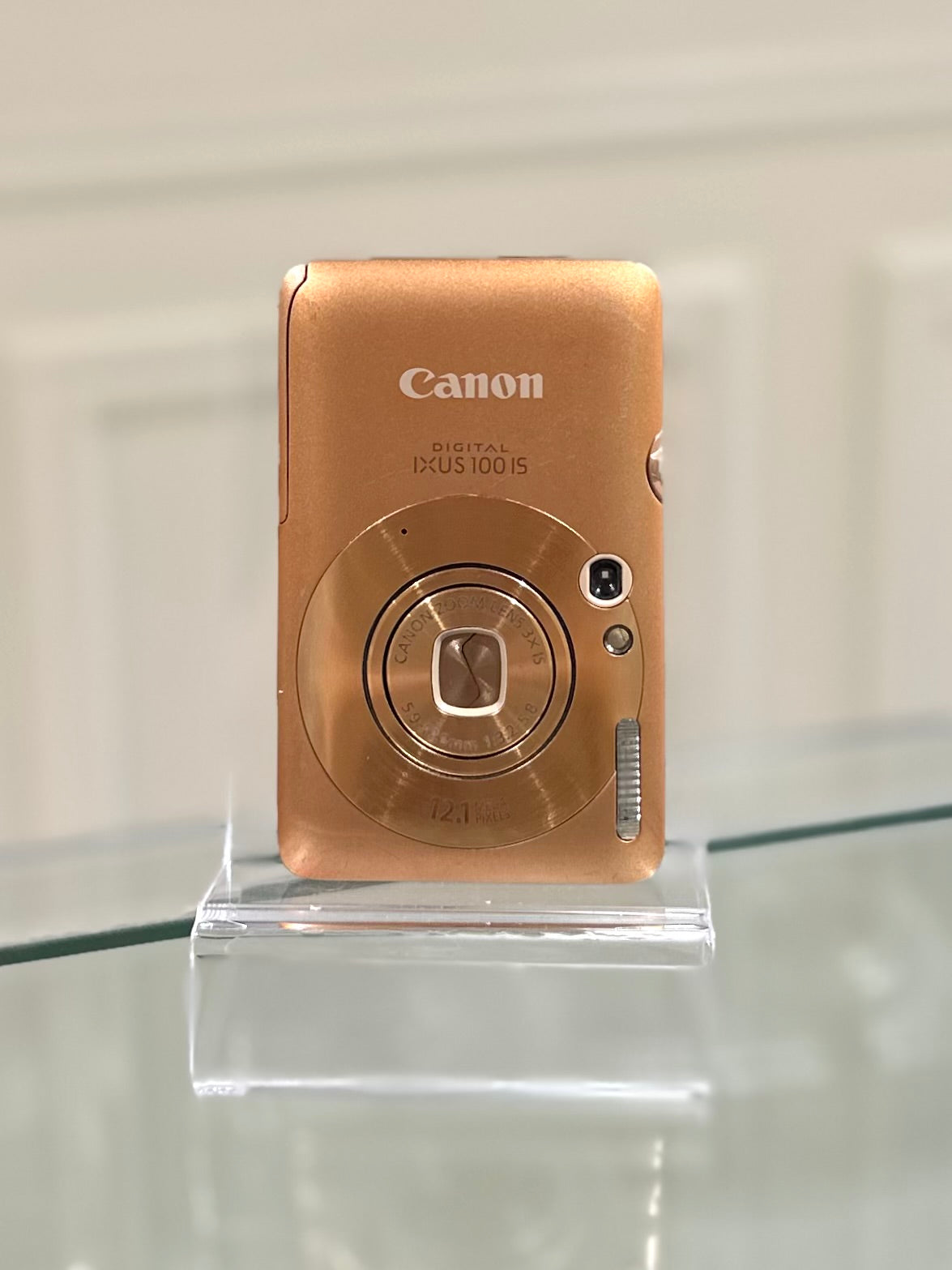 人像神機💛｜Canon IXUS 100is in Gold