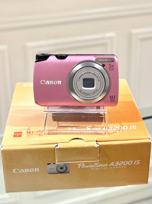 Canon Powershot A3200is in pink | Full Set Nearly New