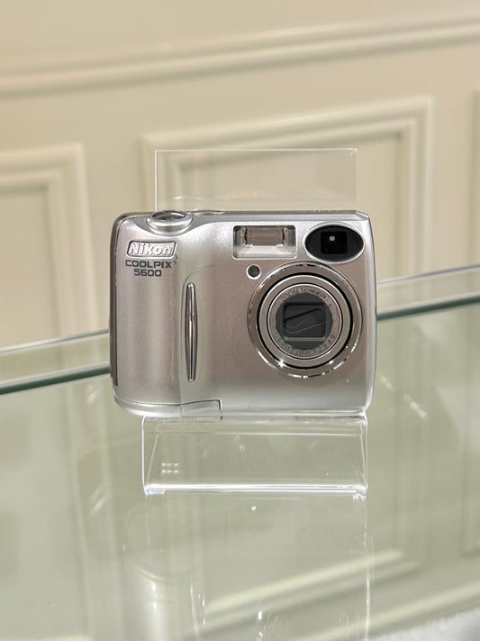 Nikon Coolpix 5600
