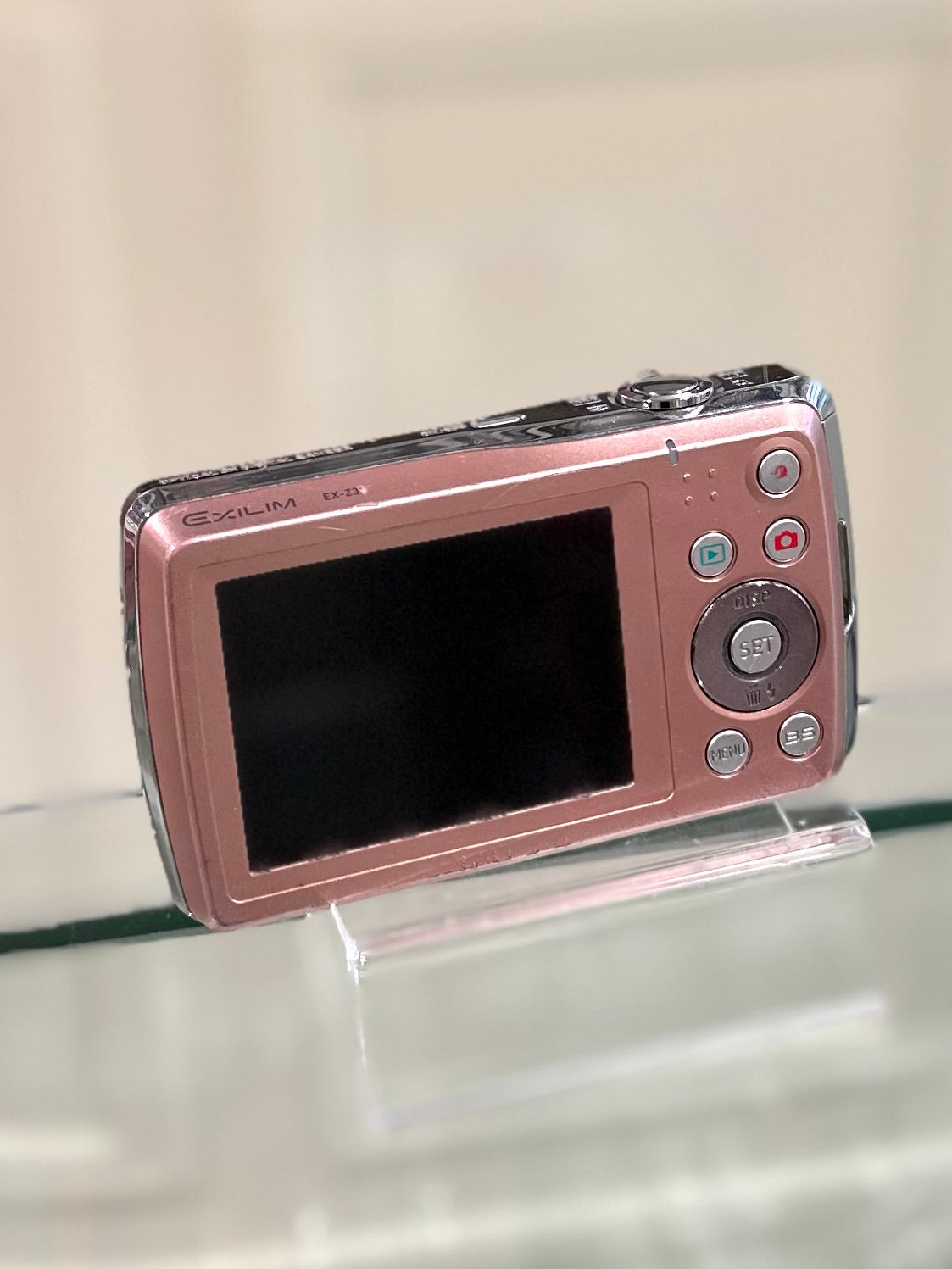 Casio Exilim Z35 in baby pink