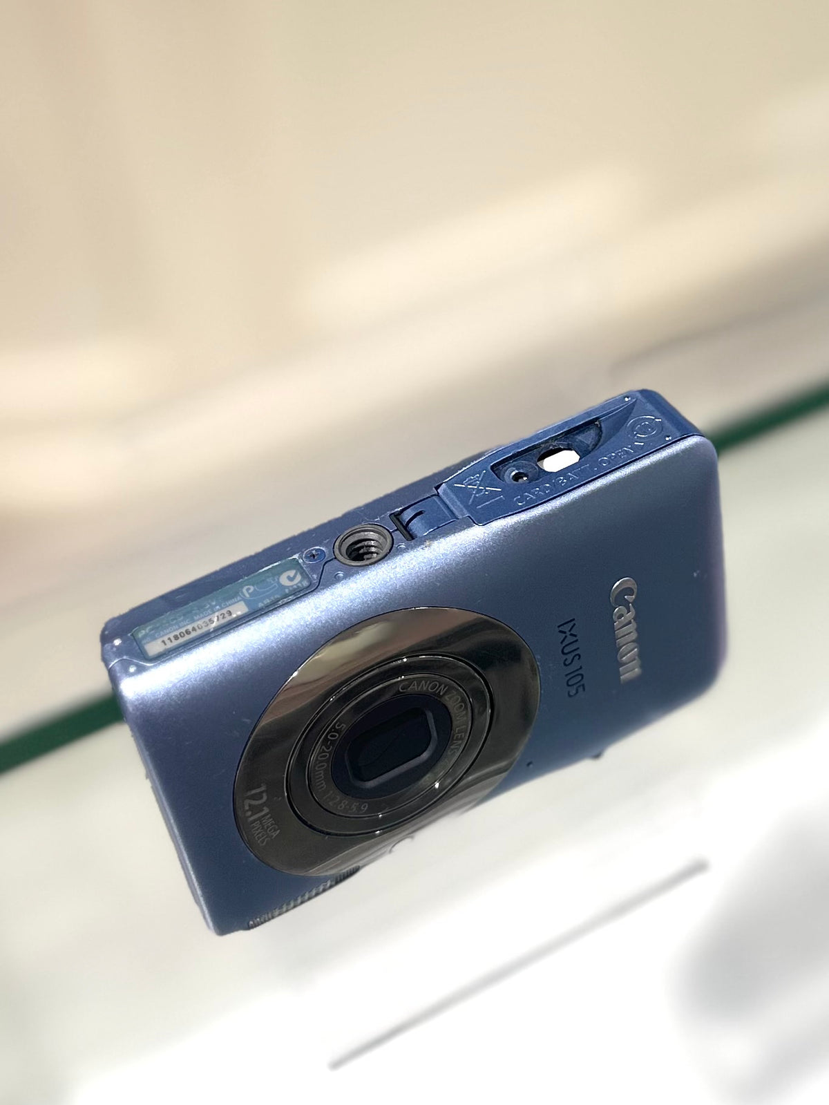 Canon IXUS 105 in blue