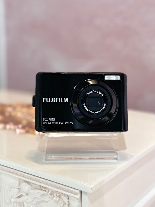 Fujifilm FinePix C10 in black
